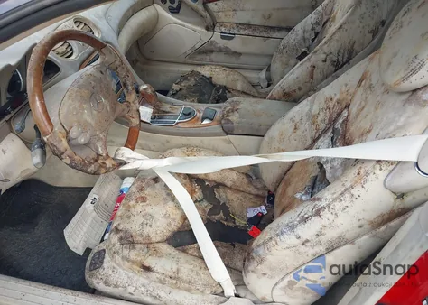 2003 Mercedes-Benz Sl 500 z USA, uszkodzony, nr VIN WDBSK75F83F019842